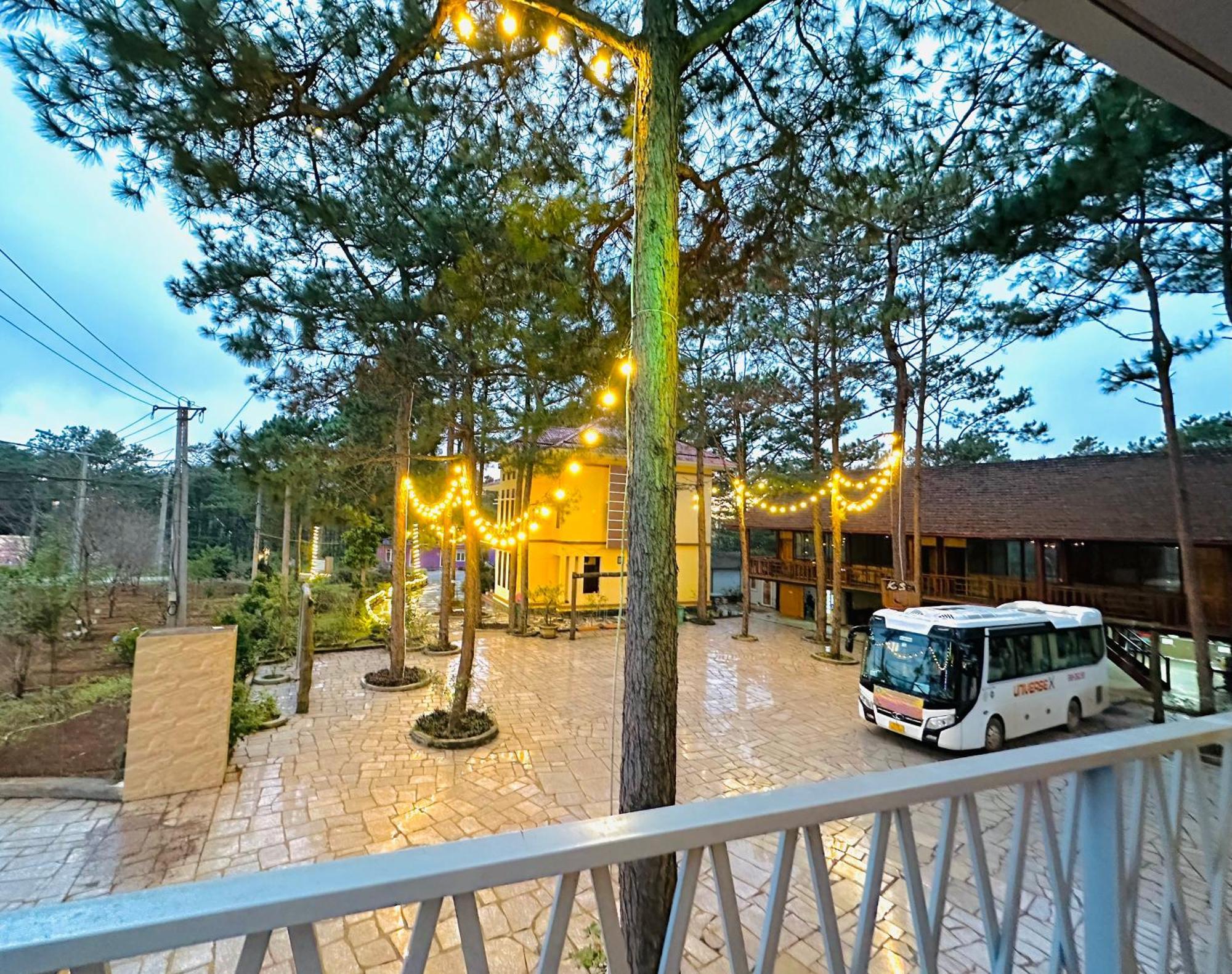 Henisi Homestay Mang Den Kon Von Kla Kültér fotó